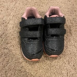 Baby Girls Puma Sneakers. Pink and Black. Size 7c. Great condition